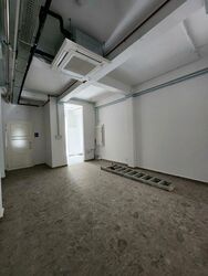 Rowell Road (D8), Retail #592350711